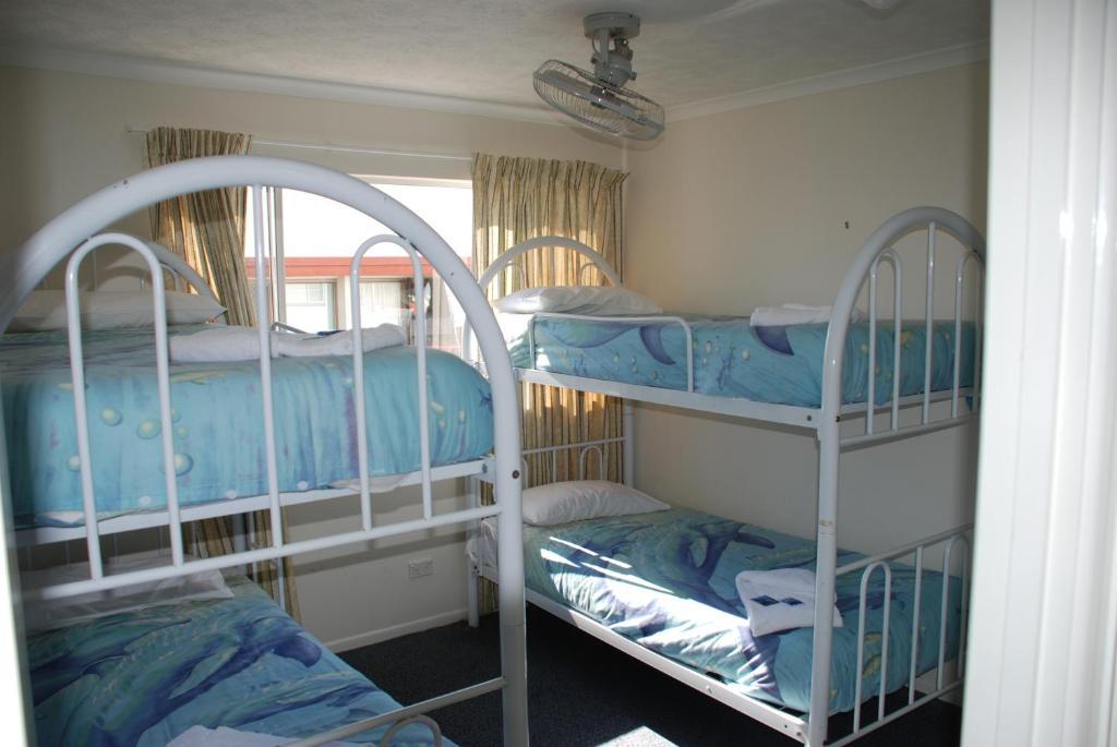 Jade Waters Luxury Apartments Hervey Bay Room photo