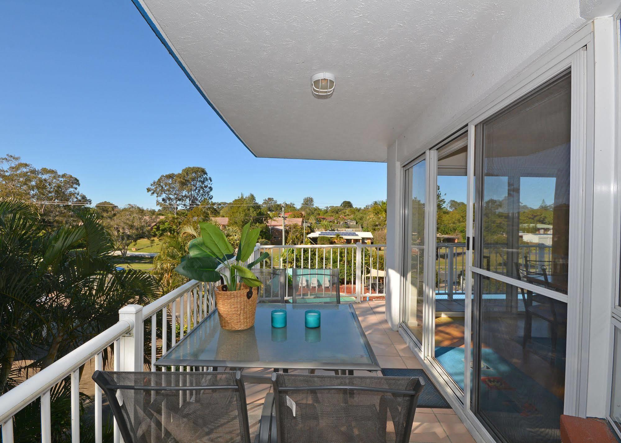 Jade Waters Luxury Apartments Hervey Bay Exterior photo